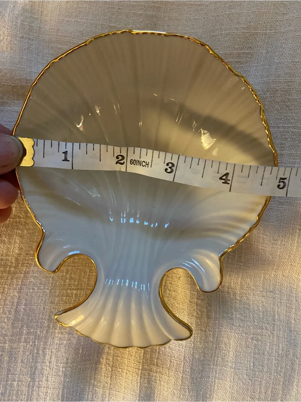 LENOX White Shell Dish with Gold Trim